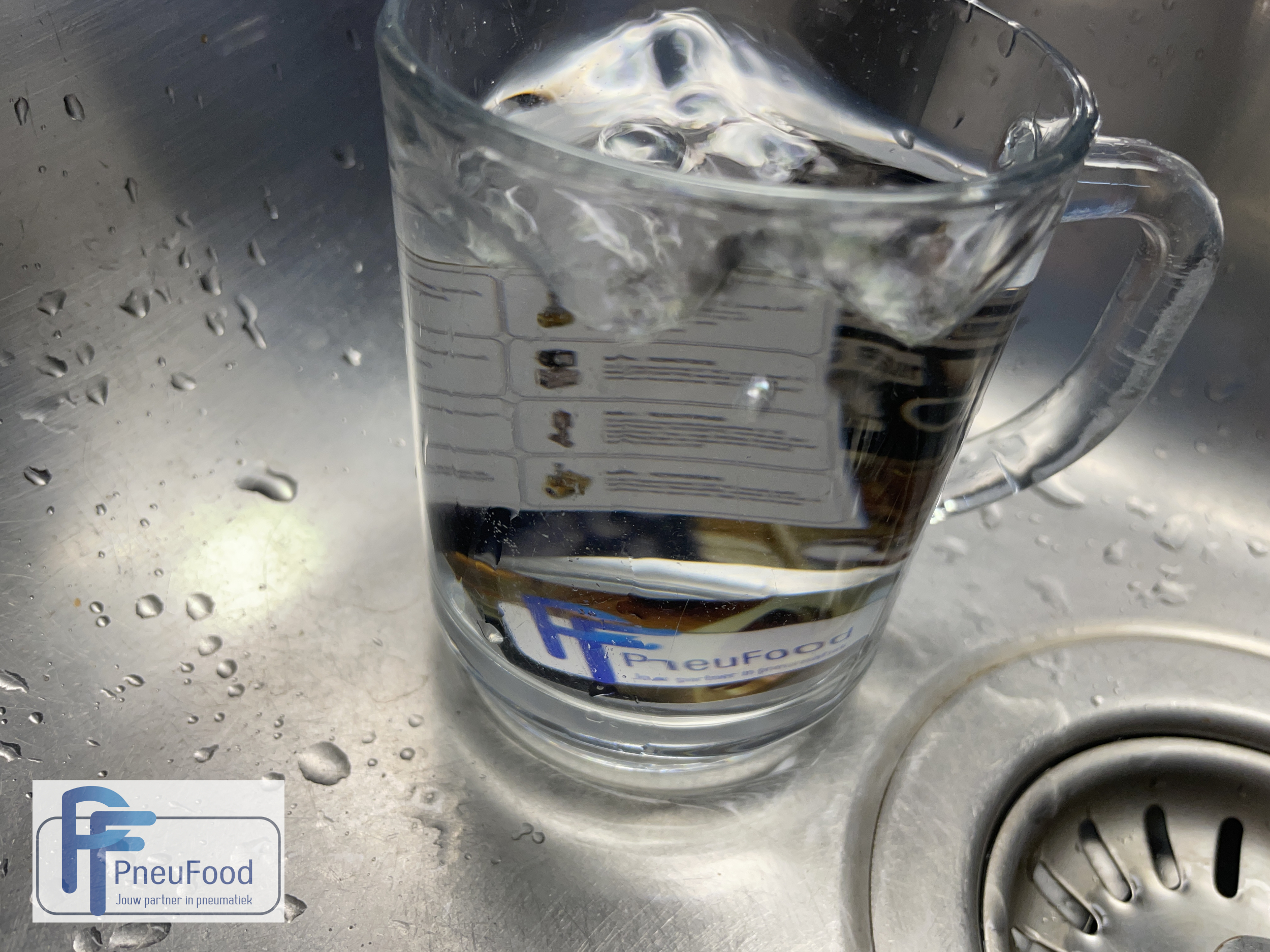 Magneetventielen en kogelkranen, afsluiters koop je bij PneuFood B.V. Holland